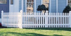 Menomonee Falls Residential Fences Cape Cod Vinyl Straight White 760x382 2 300x151